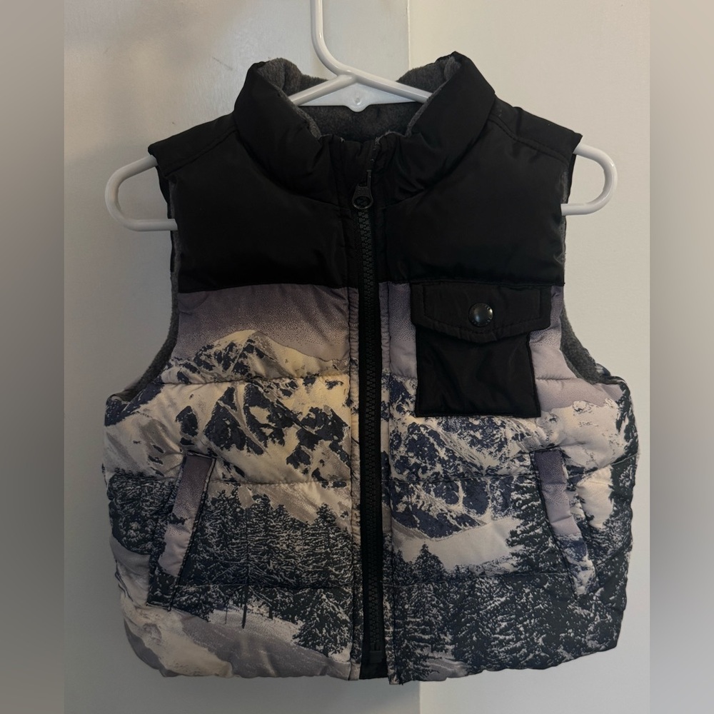 Baby GAP puffer vest snow mountain scene full zip toddler size 12-18 months‎